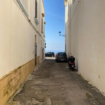 בית נופש Lo Scoglio Bianco