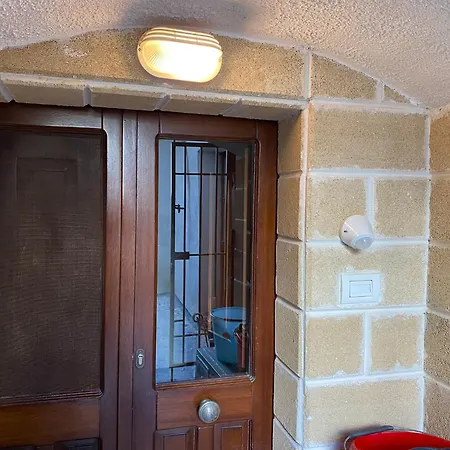 Lo Scoglio Bianco בית נופש גאליפולי