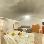 Holiday home Lo Scoglio Bianco